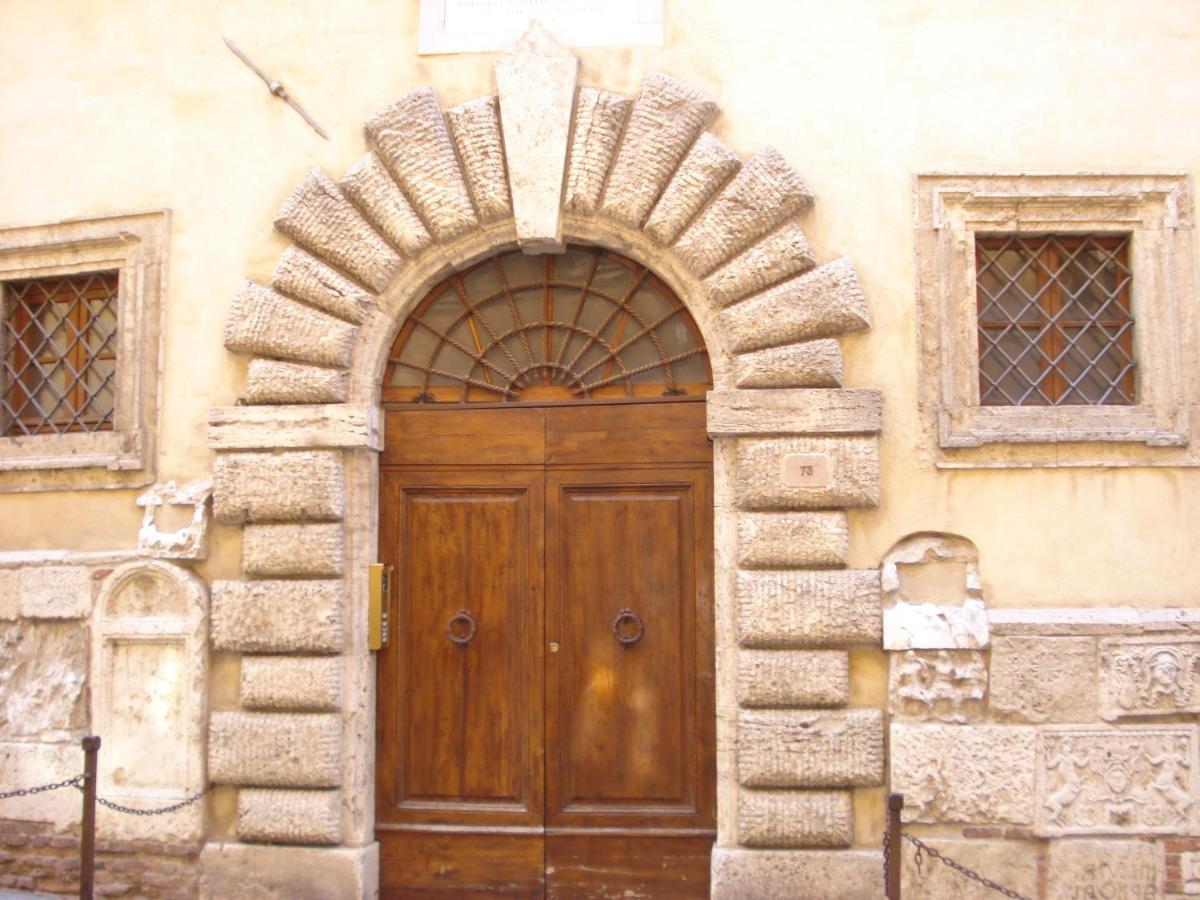 Appartamento In Palazzo Bucelli Montepulciano Exterior photo