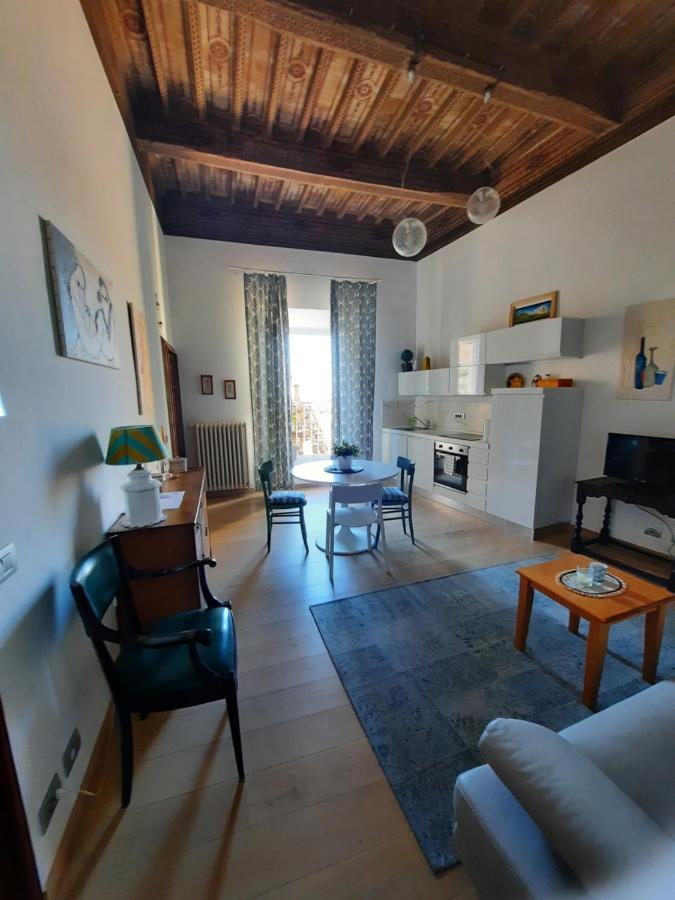 Appartamento In Palazzo Bucelli Montepulciano Exterior photo