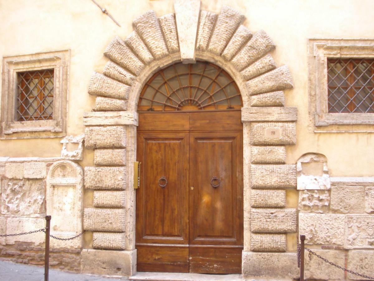 Appartamento In Palazzo Bucelli Montepulciano Exterior photo